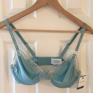 Calvin Klein NWT 36C blue invisibles unlined bra